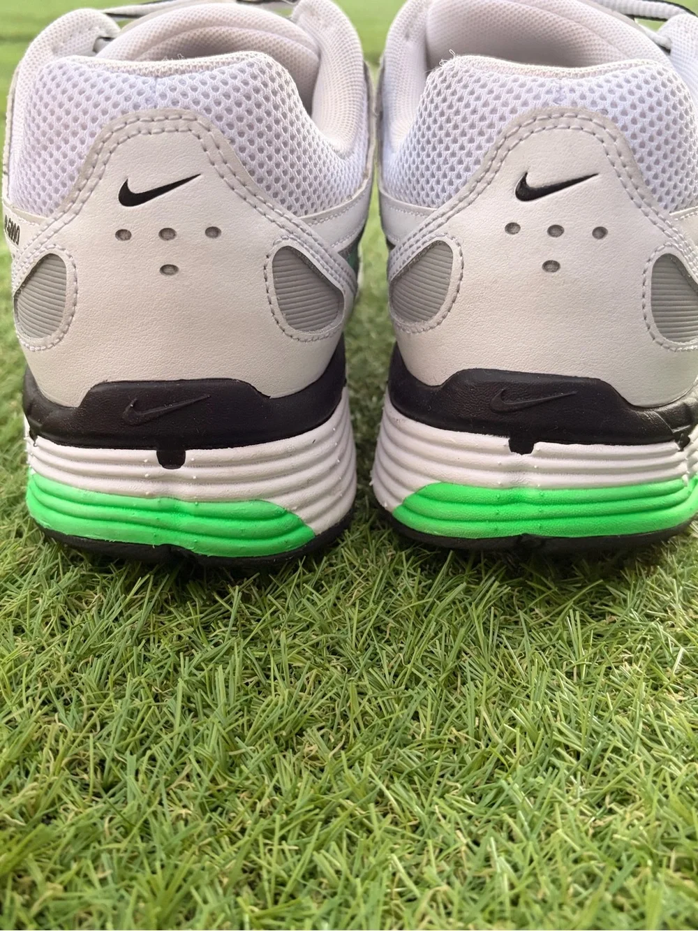 P 6000 Nike Men’s White and Green Mesh Running Sneakers